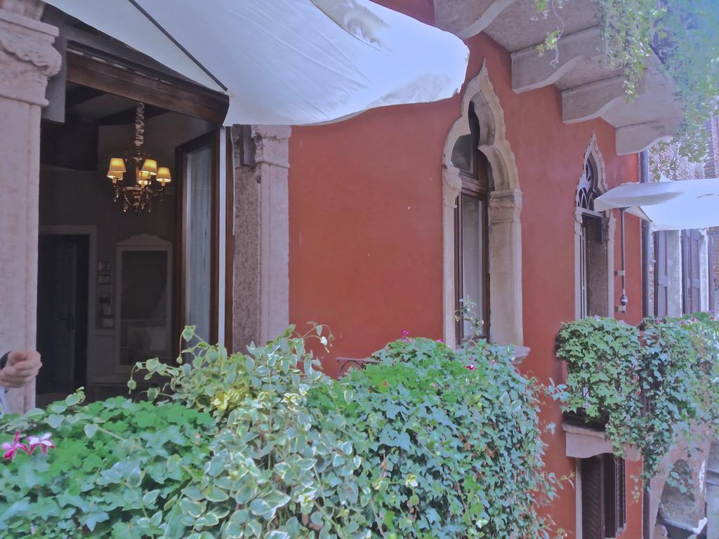 Vecchia Verona Rooms & Apartments Eksteriør billede